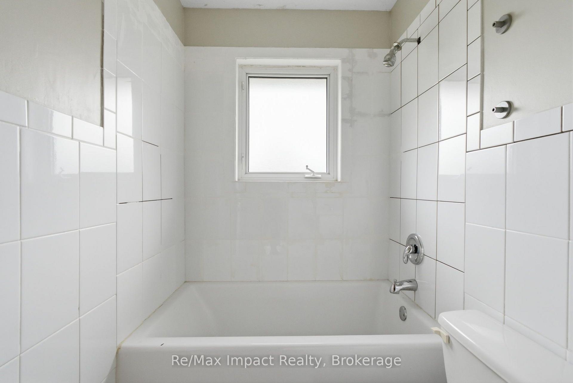 Photo 14 of 505 Annapolis Avenue, Oshawa, McLaughlin — HOMEH