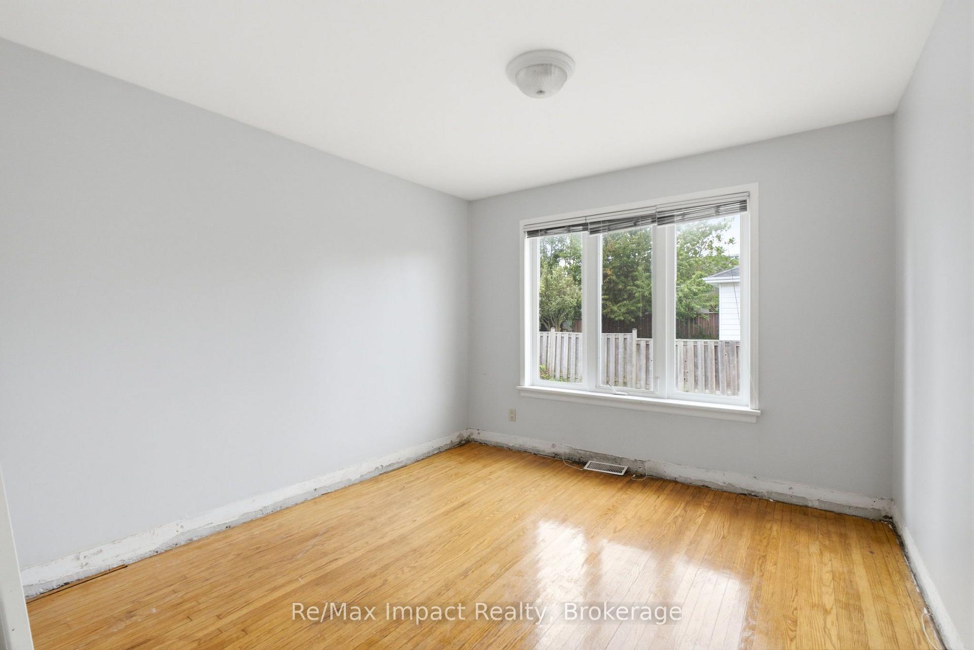 Photo 15 of 505 Annapolis Avenue, Oshawa, McLaughlin — HOMEH