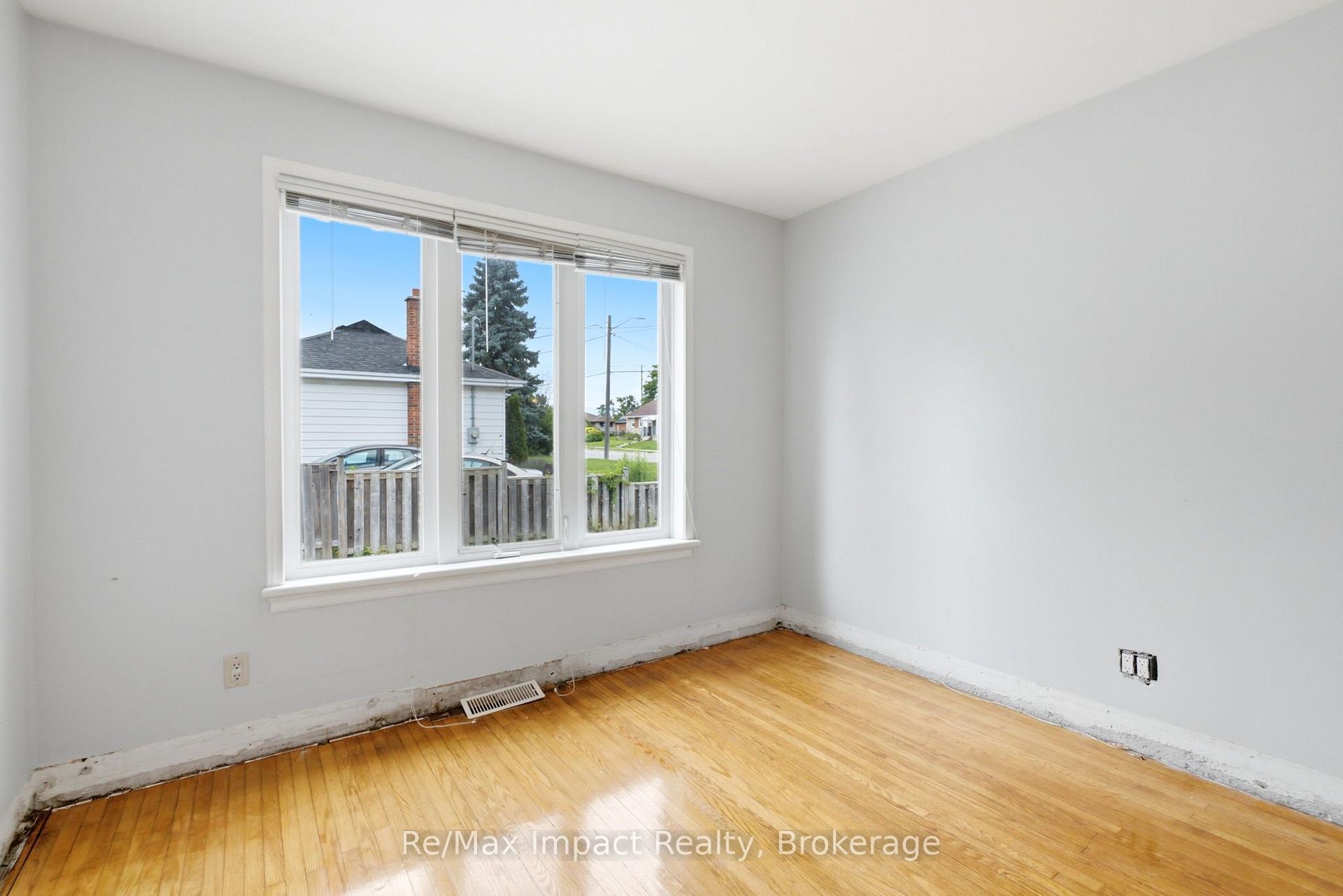 Photo 18 of 505 Annapolis Avenue, Oshawa, McLaughlin — HOMEH