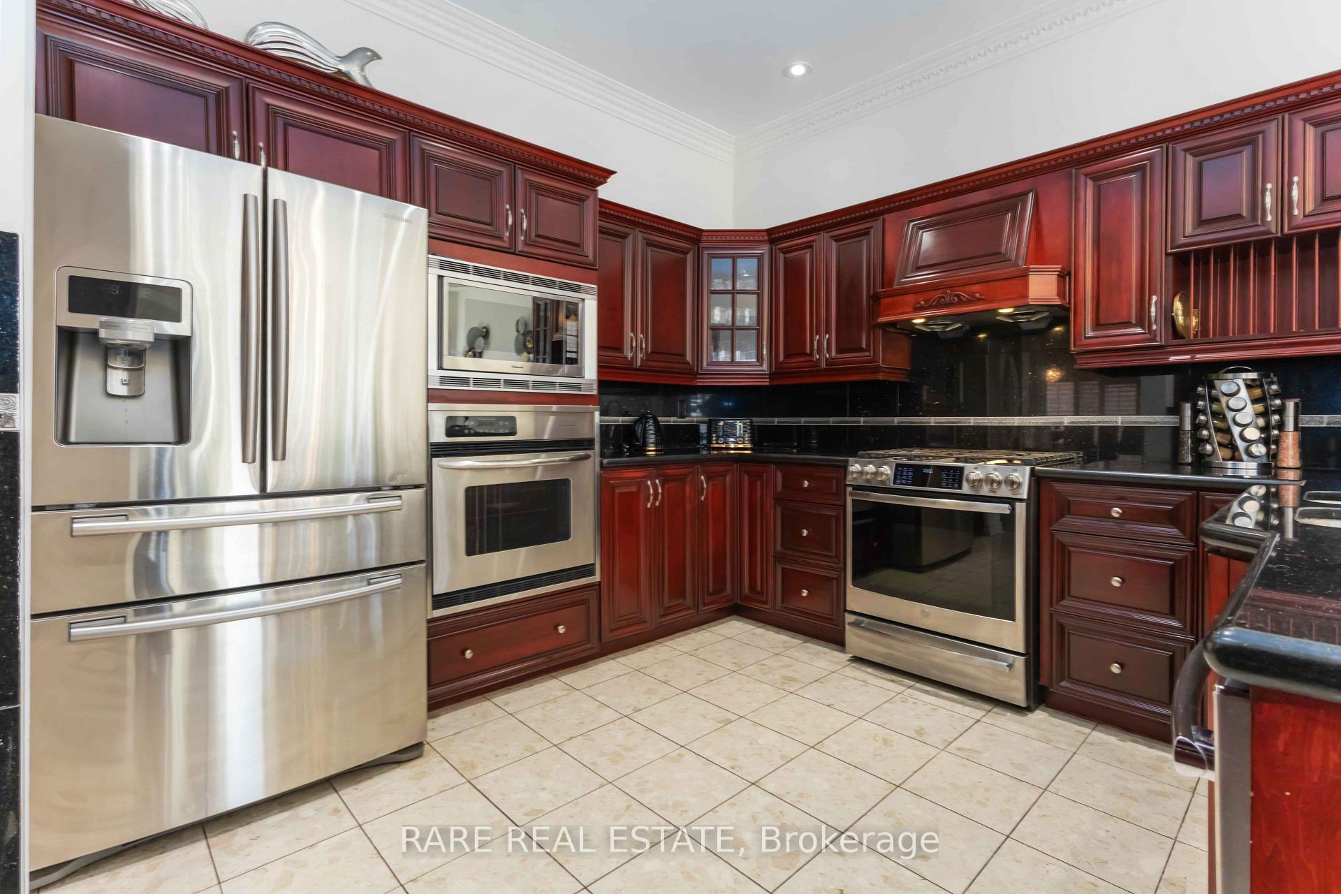 Photo 11 of 55 Castlemore Avenue, Markham, Berczy — HOMEH