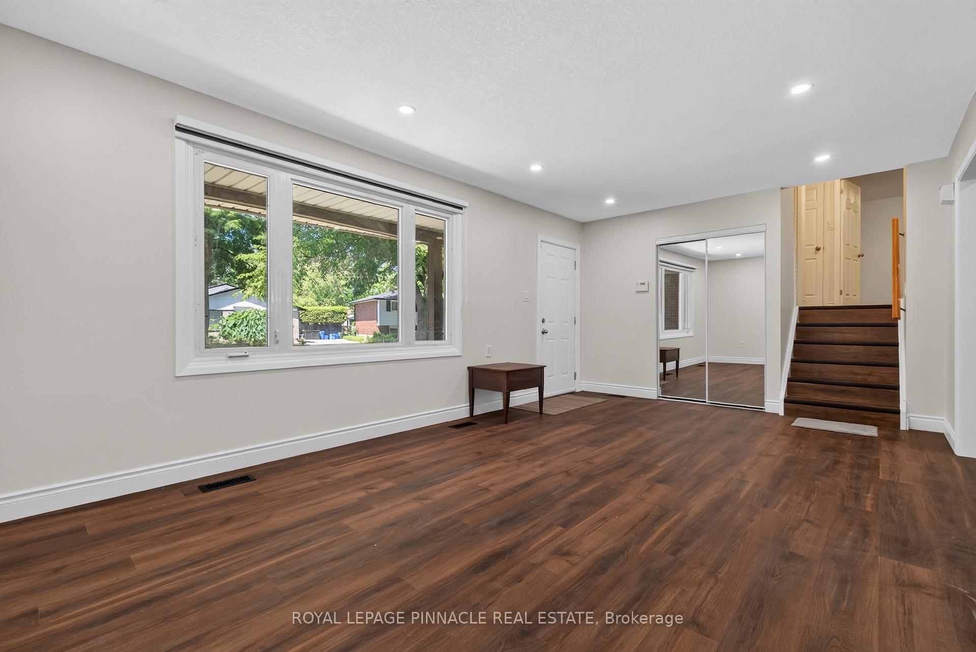 Photo 9 of 41 Amy Crescent, London, East C — HOMEH