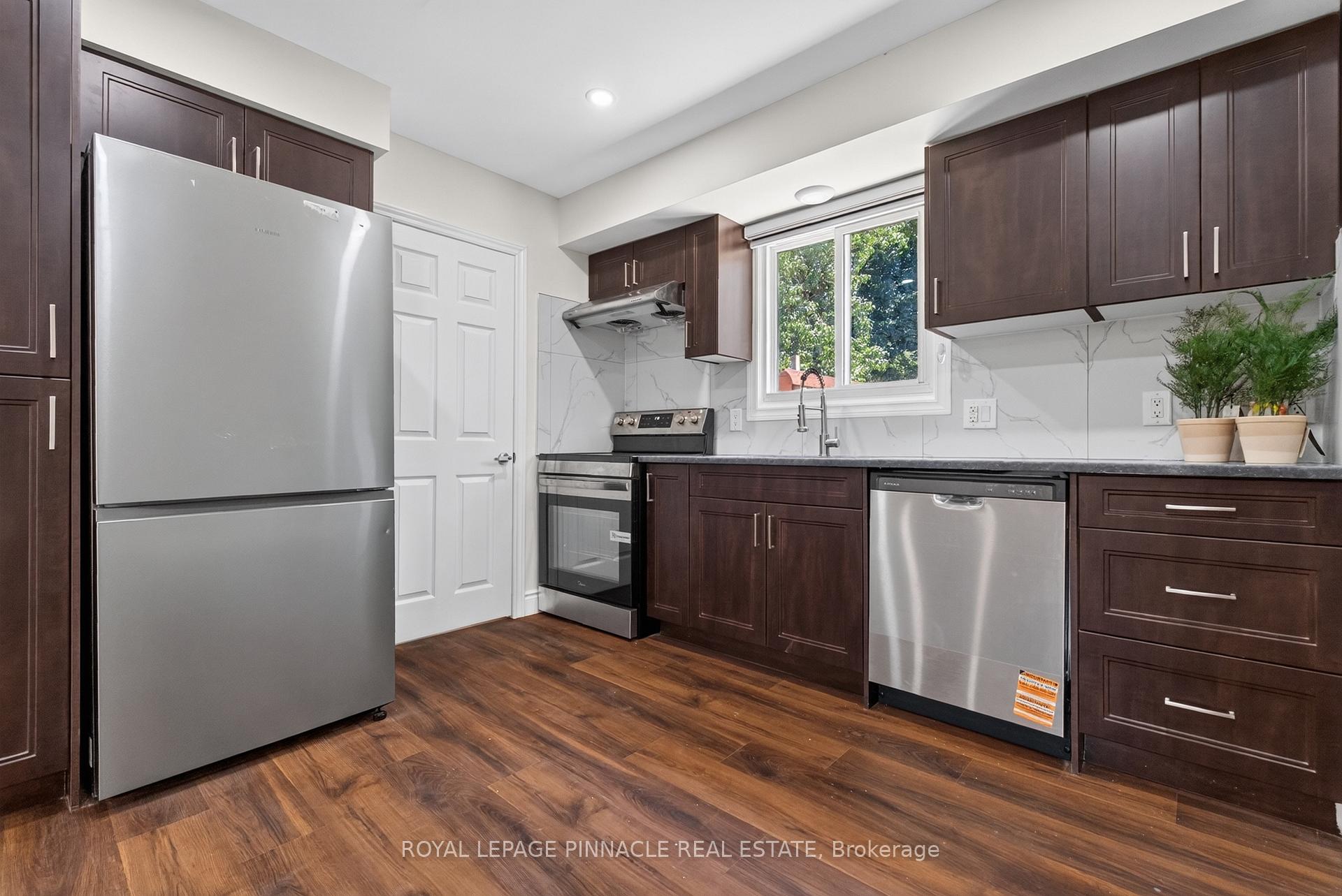 Photo 14 of 41 Amy Crescent, London, East C — HOMEH