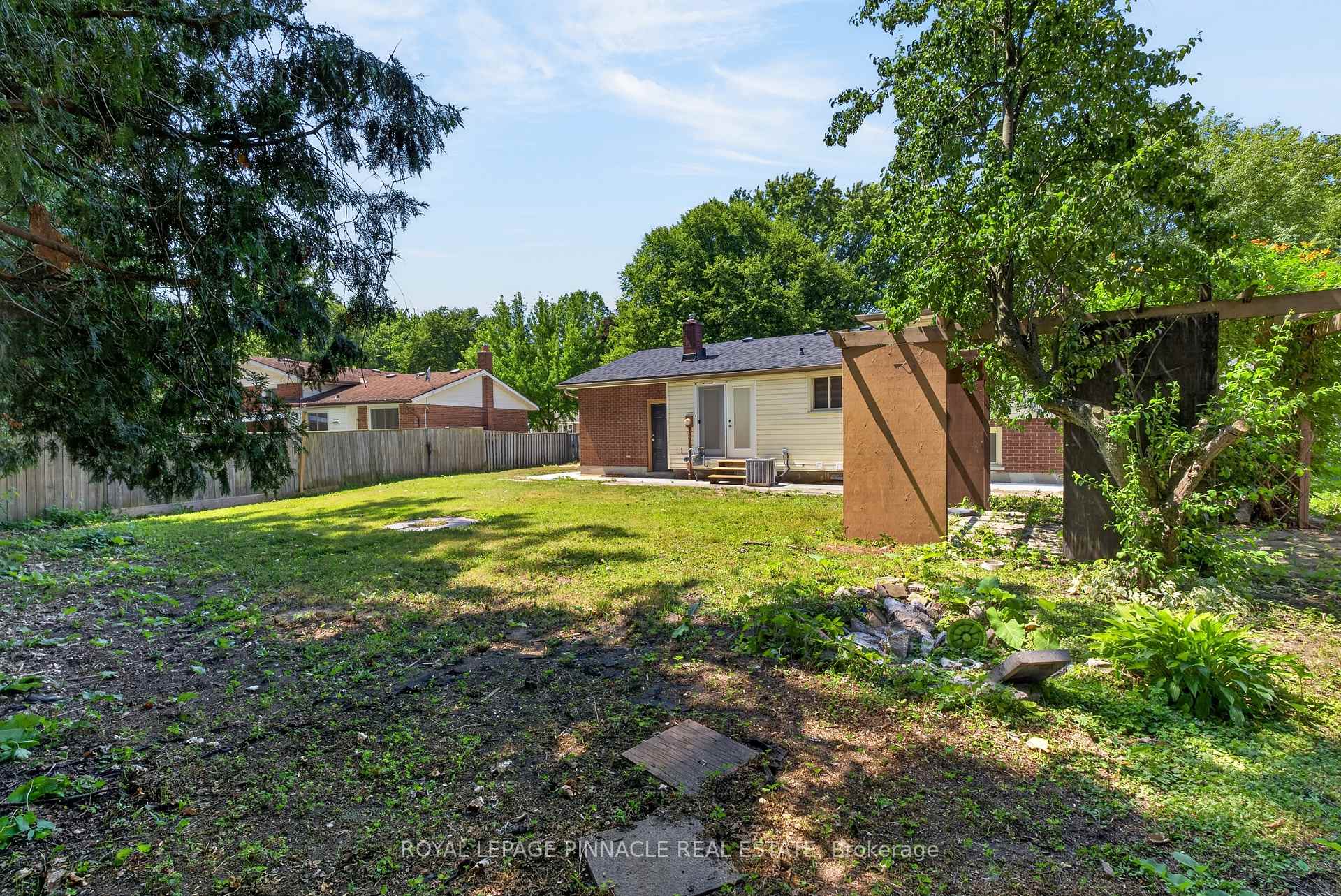 Photo 42 of 41 Amy Crescent, London, East C — HOMEH