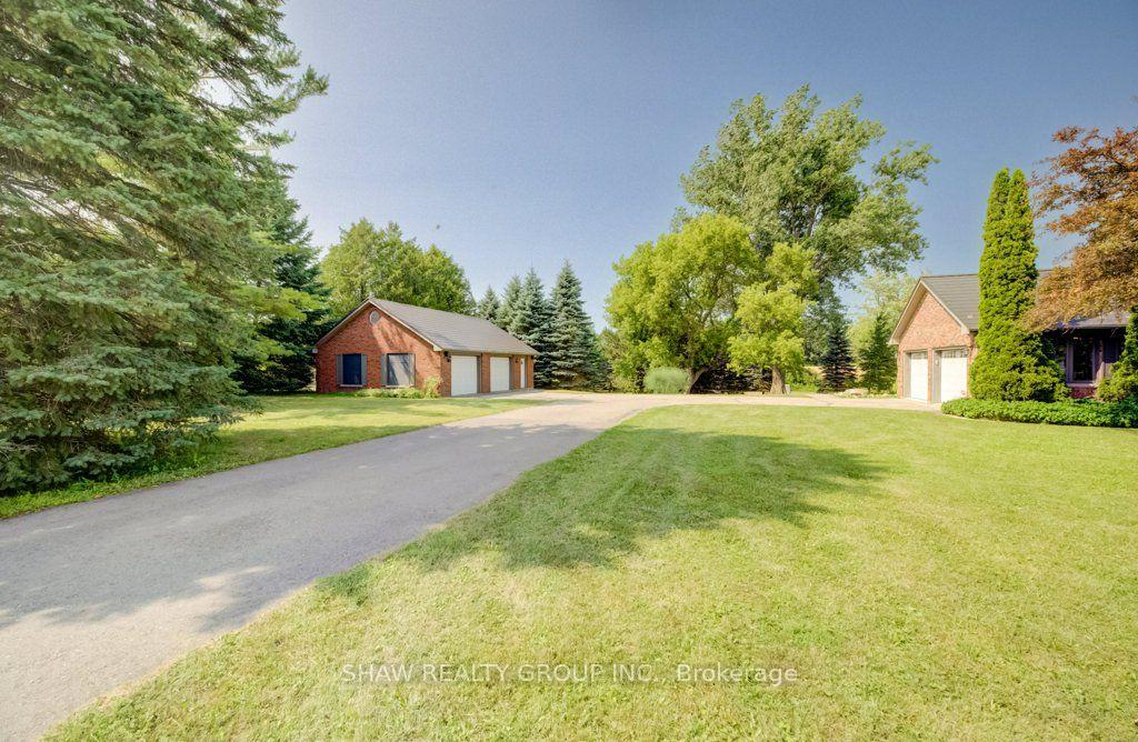 Photo 1 of 3335 Lobsinger Line, Wellesley — HOMEH