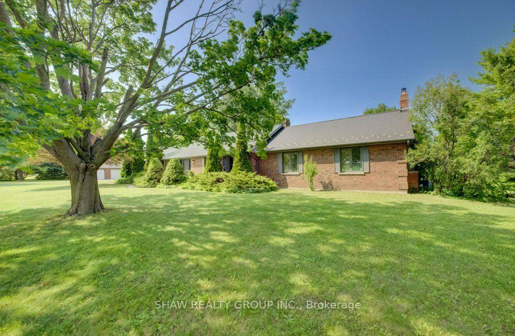 Photo 3 of 3335 Lobsinger Line, Wellesley — HOMEH