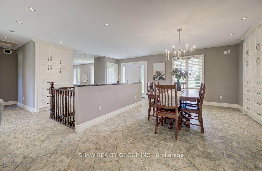 Photo 4 of 3335 Lobsinger Line, Wellesley — HOMEH