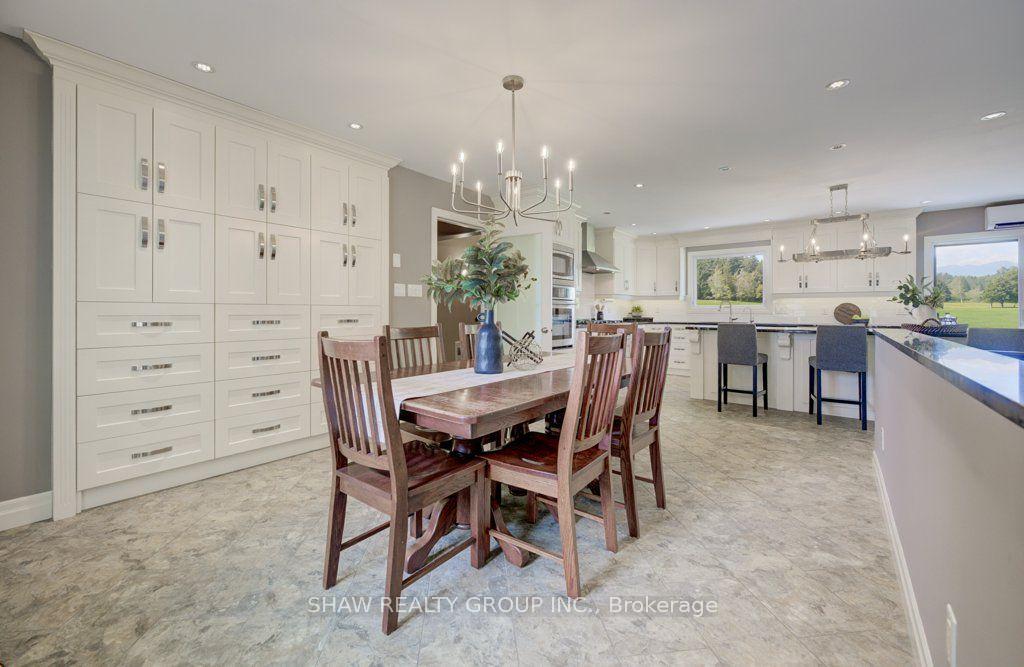 Photo 5 of 3335 Lobsinger Line, Wellesley — HOMEH