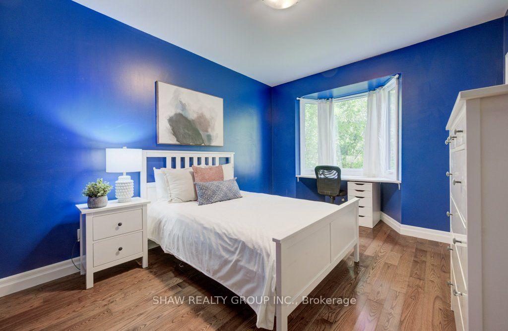 Photo 13 of 3335 Lobsinger Line, Wellesley — HOMEH