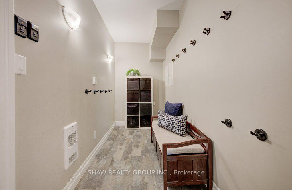 Photo 20 of 3335 Lobsinger Line, Wellesley — HOMEH