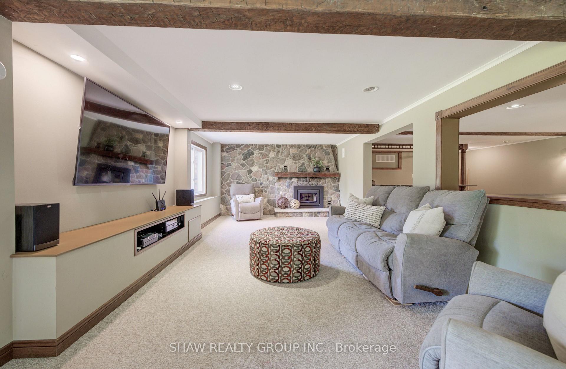 Photo 22 of 3335 Lobsinger Line, Wellesley — HOMEH