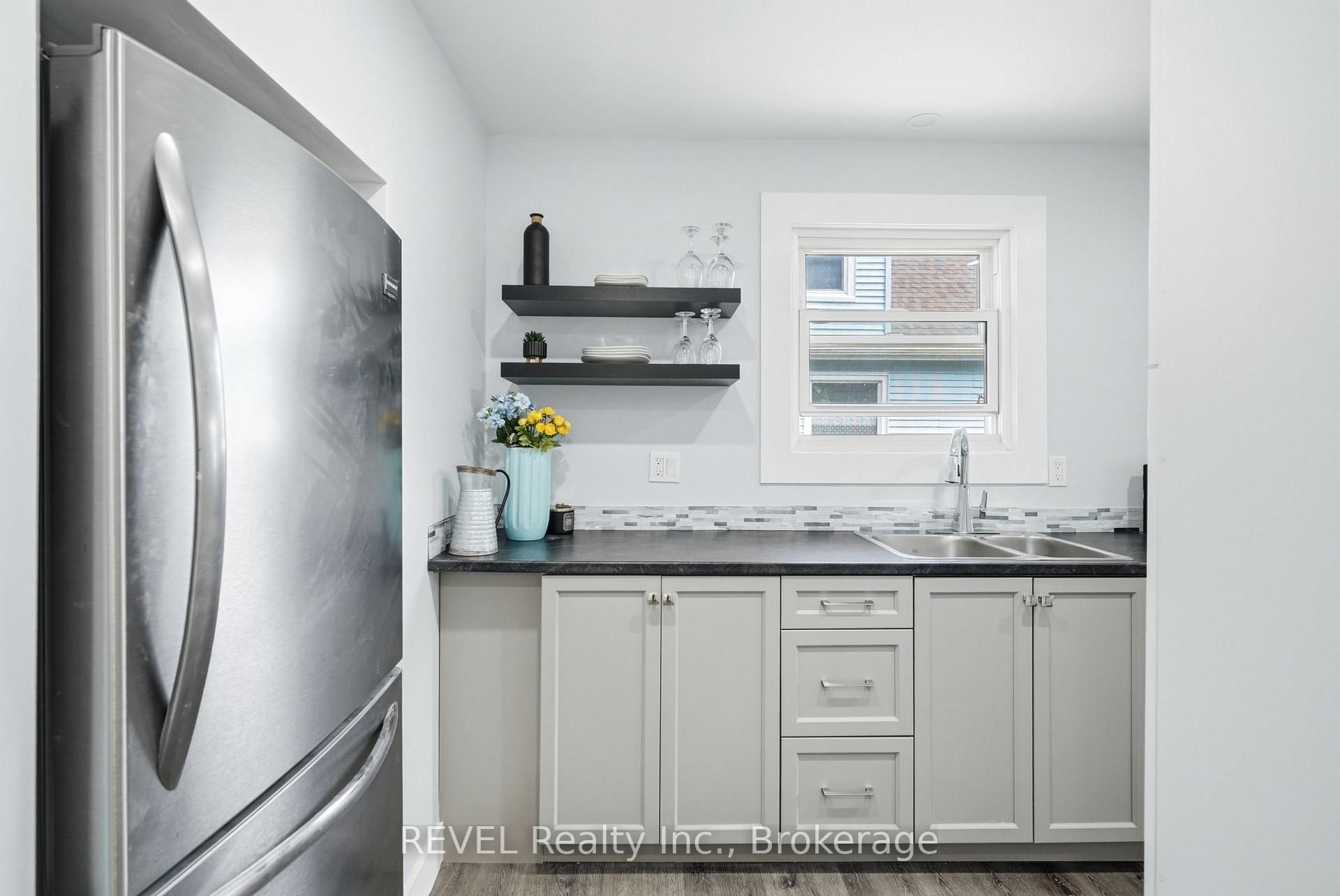 Photo 16 of 2 Kent Street, St. Catharines, Western Hill — HOMEH