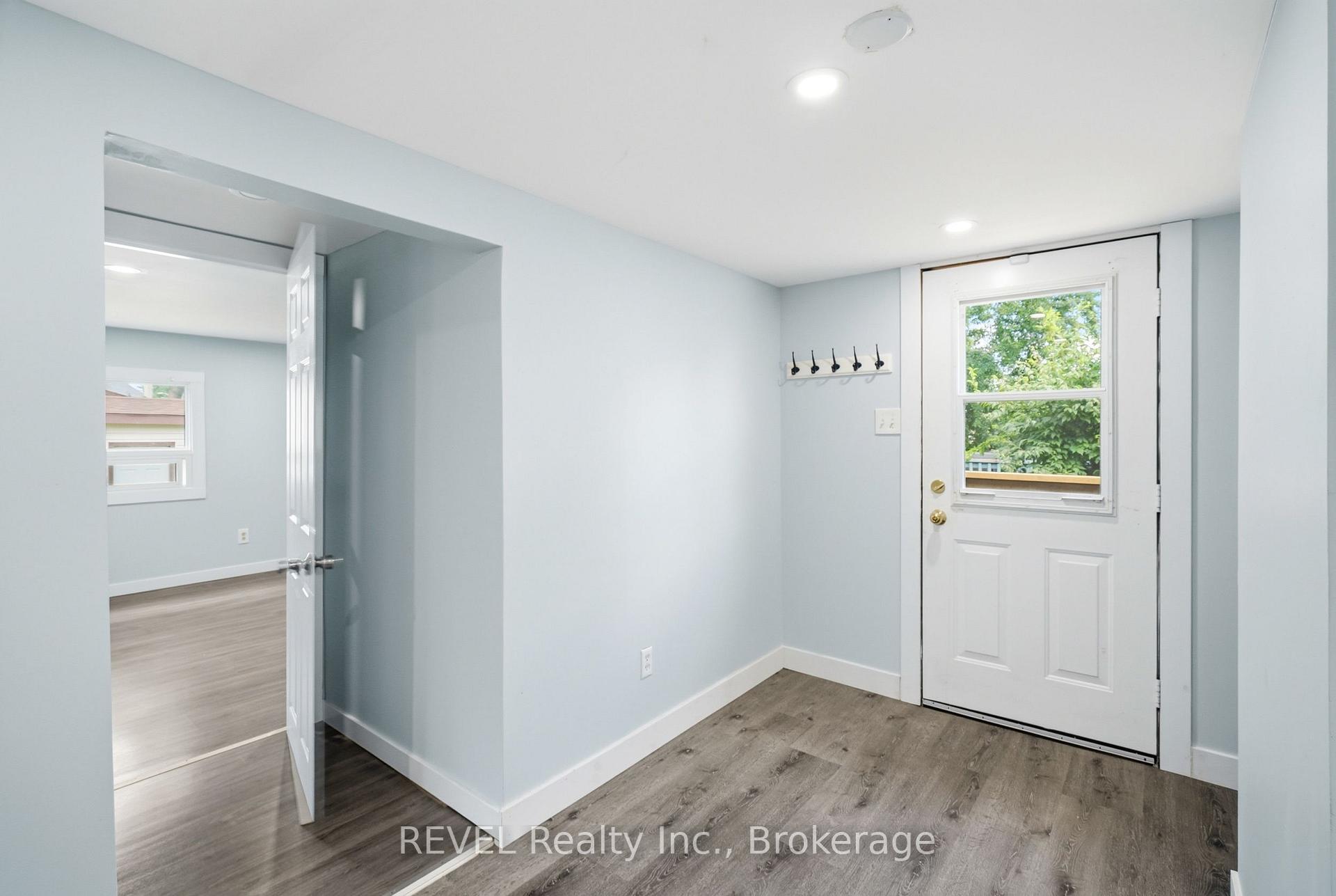 Photo 23 of 2 Kent Street, St. Catharines, Western Hill — HOMEH