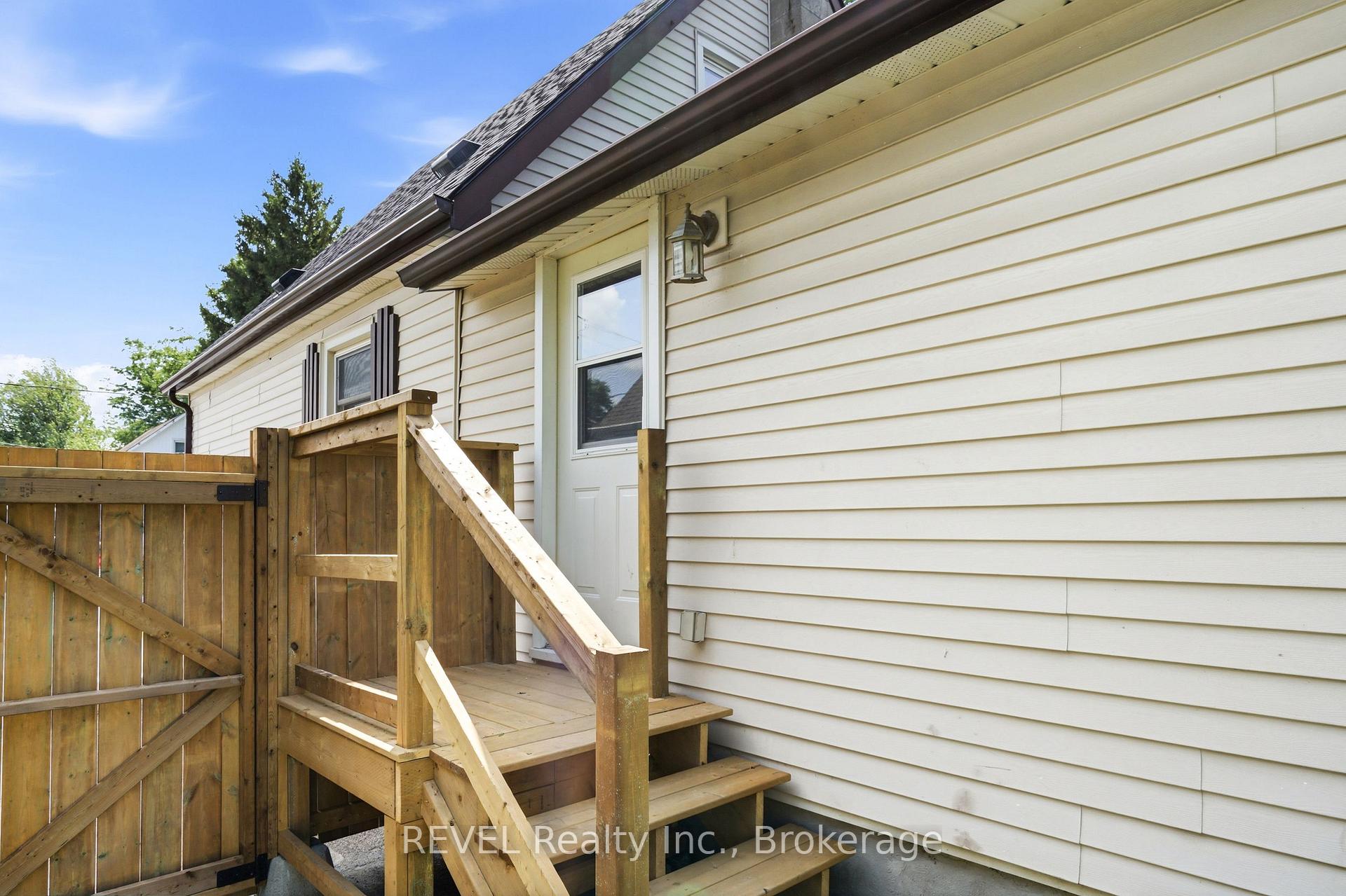 Photo 30 of 2 Kent Street, St. Catharines, Western Hill — HOMEH