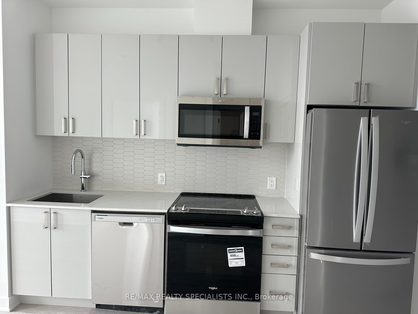 Photo 10 of Unit 801, 2782 Barton Street E, Hamilton, Riverdale — HOMEH