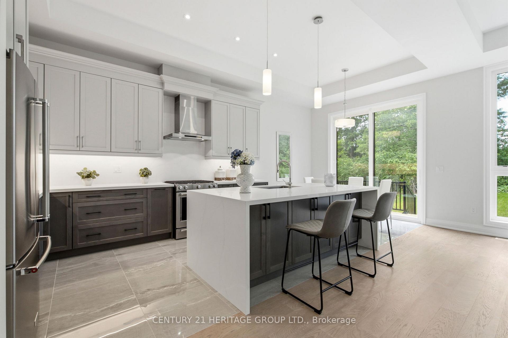 Photo 10 of 159 Snively Street, Richmond Hill, Oak Ridges Lake Wilcox — HOMEH