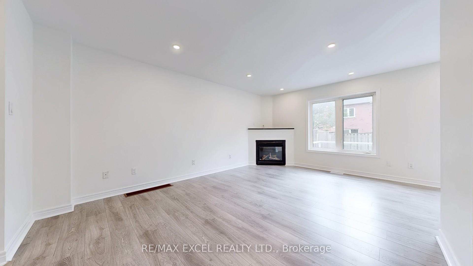 Photo 9 of 25 Autumnglen Road, Markham, Greensborough — HOMEH