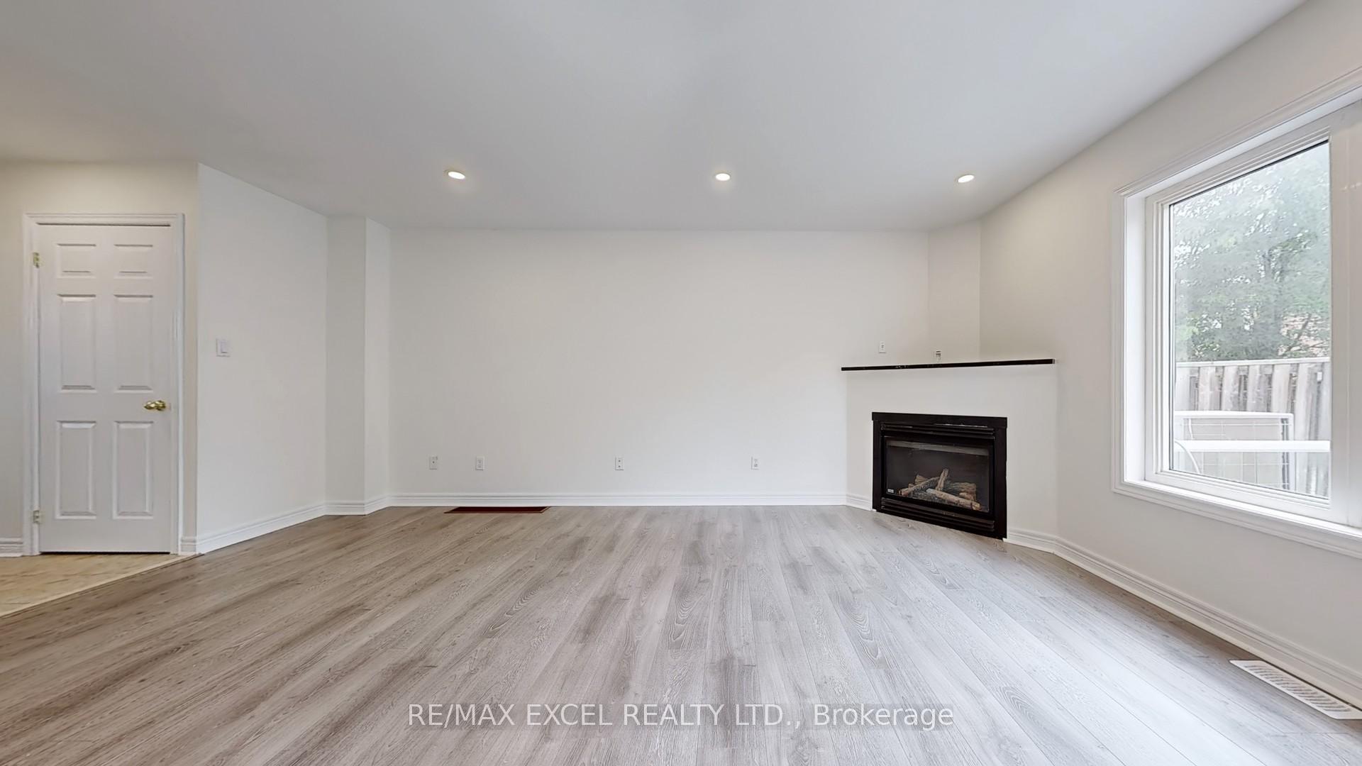 Photo 12 of 25 Autumnglen Road, Markham, Greensborough — HOMEH