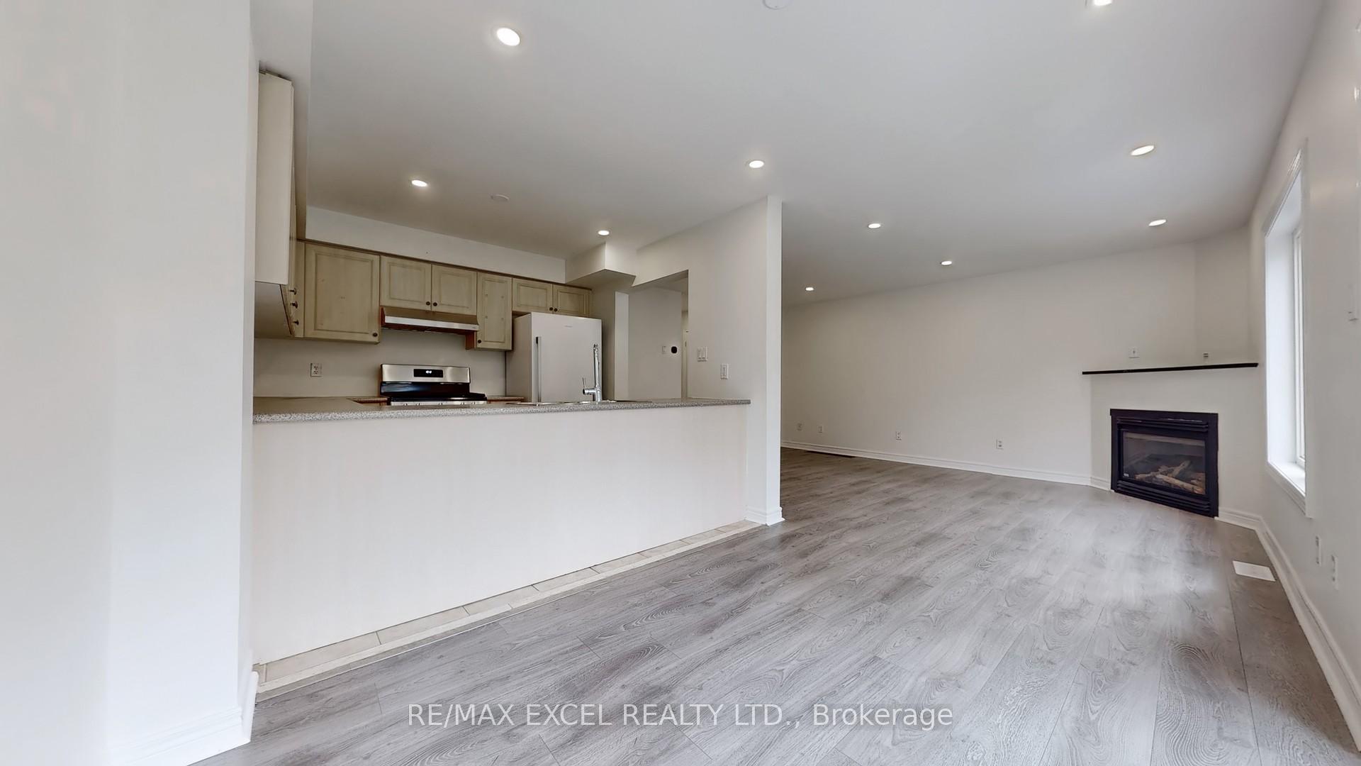 Photo 14 of 25 Autumnglen Road, Markham, Greensborough — HOMEH