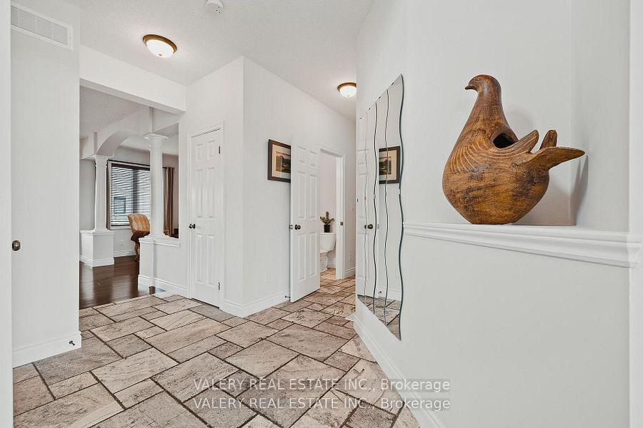 Photo 7 of 291 Zeller Drive, Kitchener, Grand River South — HOMEH