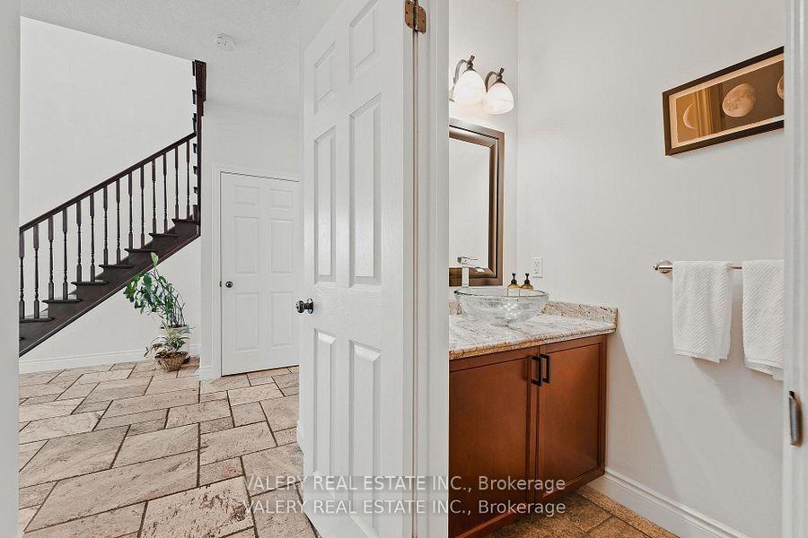 Photo 9 of 291 Zeller Drive, Kitchener, Grand River South — HOMEH