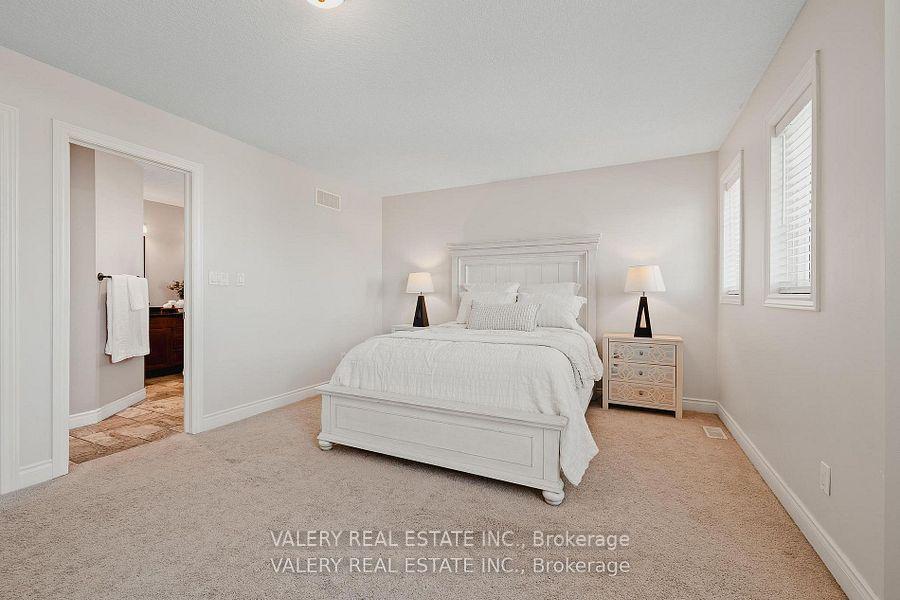 Photo 18 of 291 Zeller Drive, Kitchener, Grand River South — HOMEH