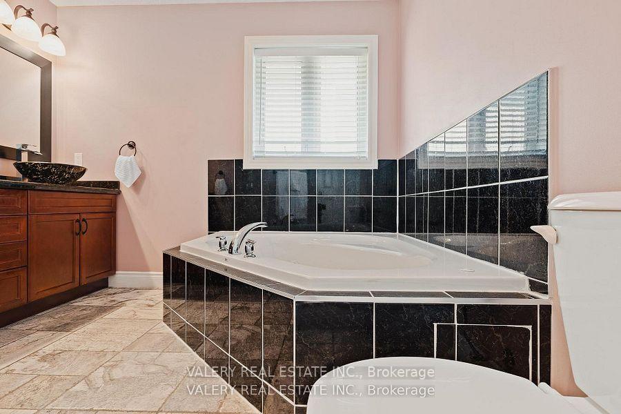 Photo 22 of 291 Zeller Drive, Kitchener, Grand River South — HOMEH