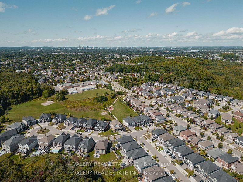 Photo 38 of 291 Zeller Drive, Kitchener, Grand River South — HOMEH