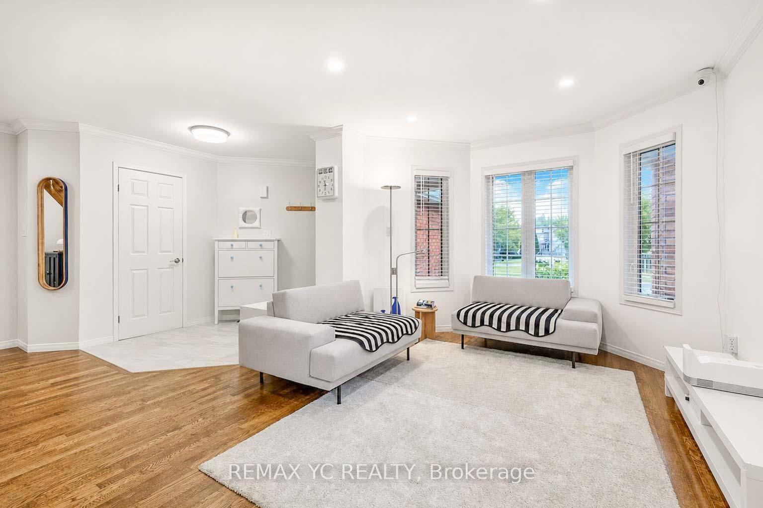 Photo 3 of 93 Holly Meadow Road, Barrie, Holly — HOMEH