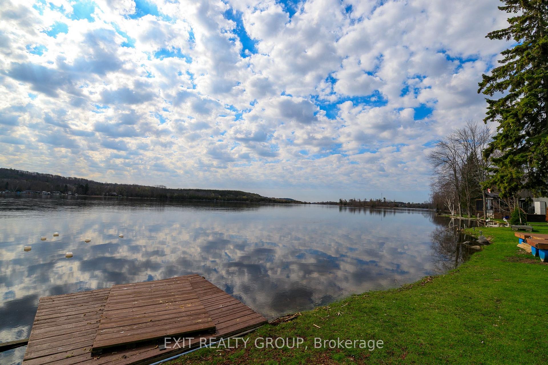 Photo 2 of 21 Prior Lane, Quinte West, Sidney Ward — HOMEH