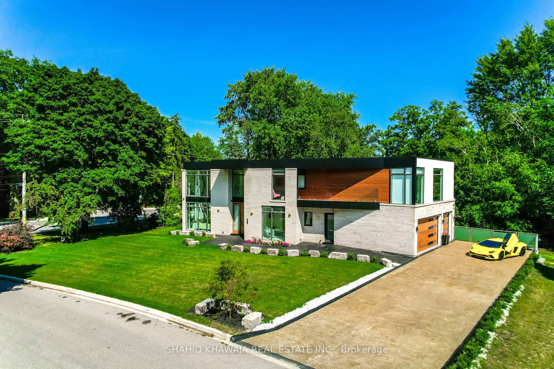 Photo 2 of 560 Shenandoah Drive, Mississauga, Lorne Park — HOMEH