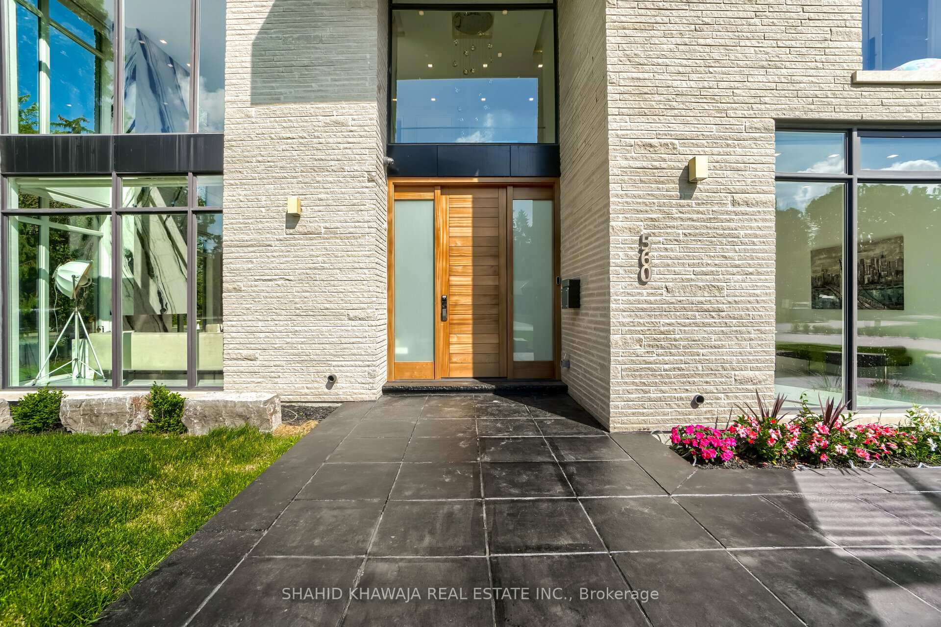 Photo 4 of 560 Shenandoah Drive, Mississauga, Lorne Park — HOMEH
