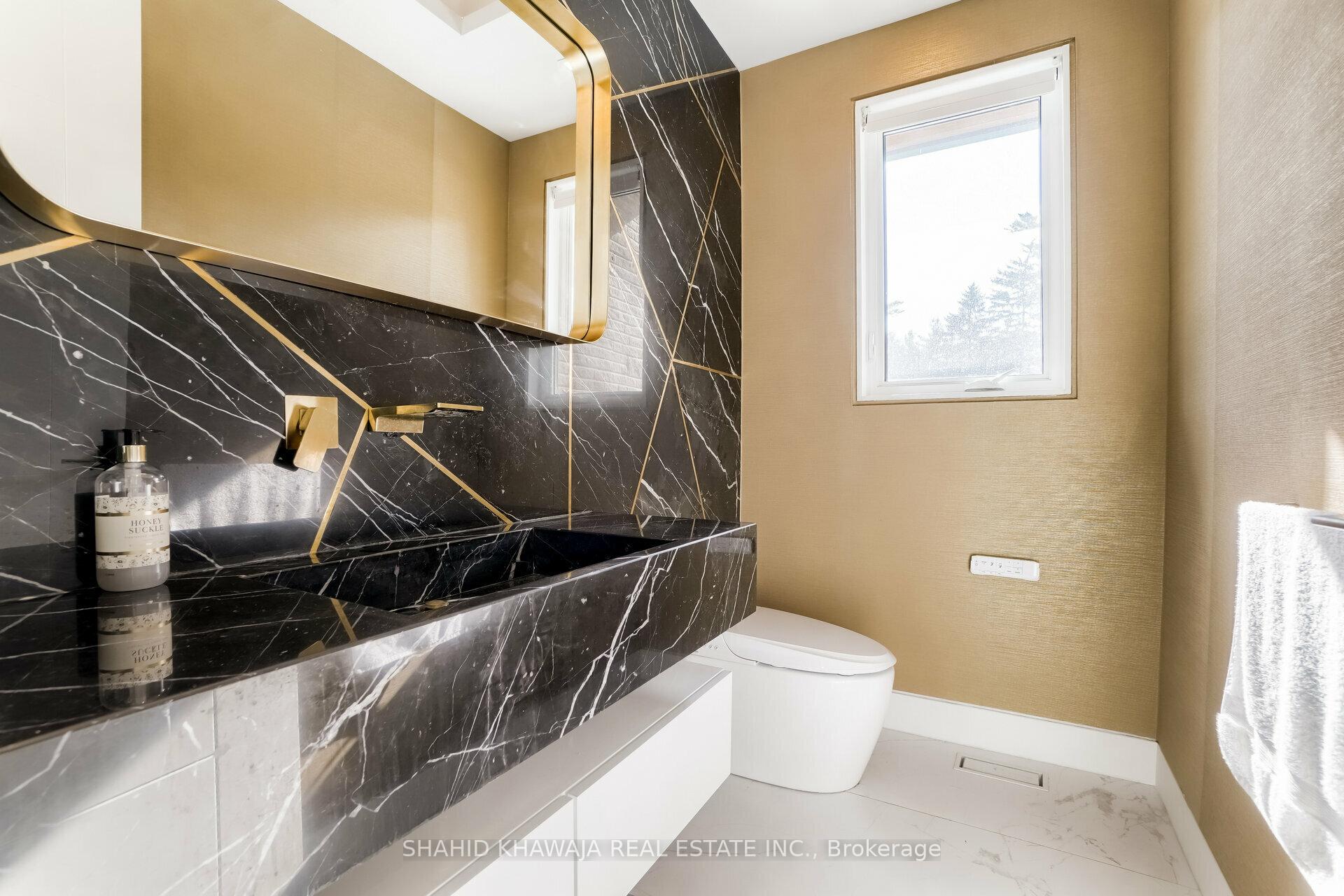 Photo 16 of 560 Shenandoah Drive, Mississauga, Lorne Park — HOMEH