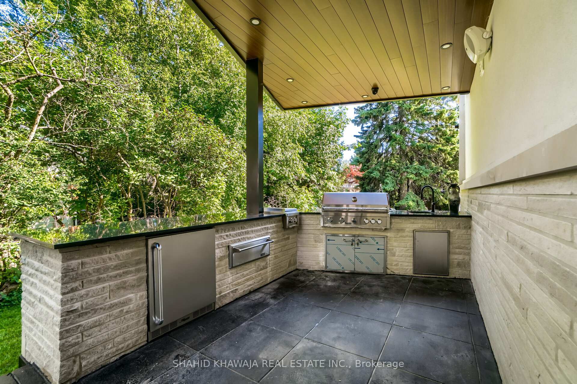 Photo 34 of 560 Shenandoah Drive, Mississauga, Lorne Park — HOMEH