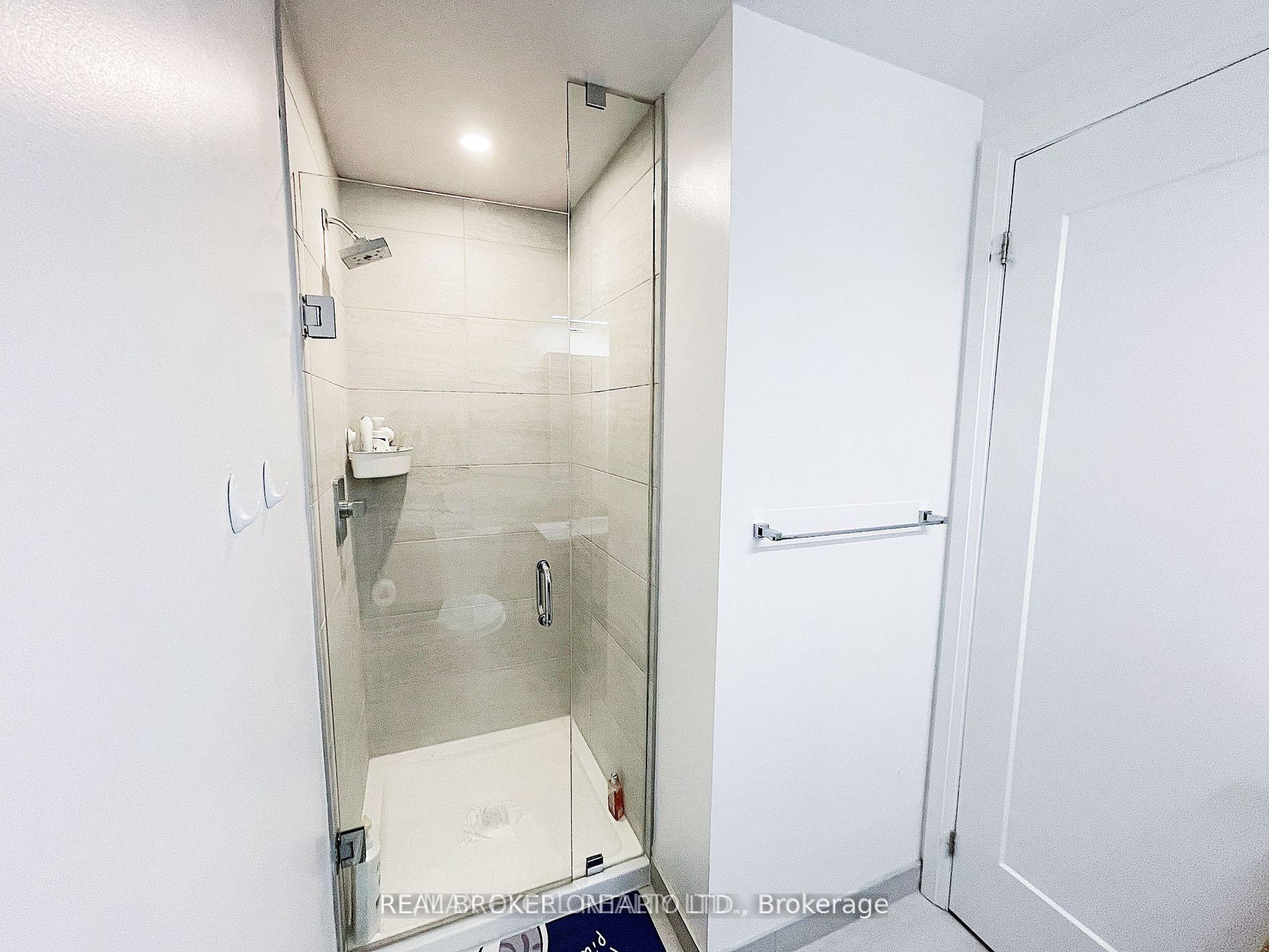 Photo 15 of Unit 2209, 18 Water Walk Drive, Markham, Unionville — HOMEH