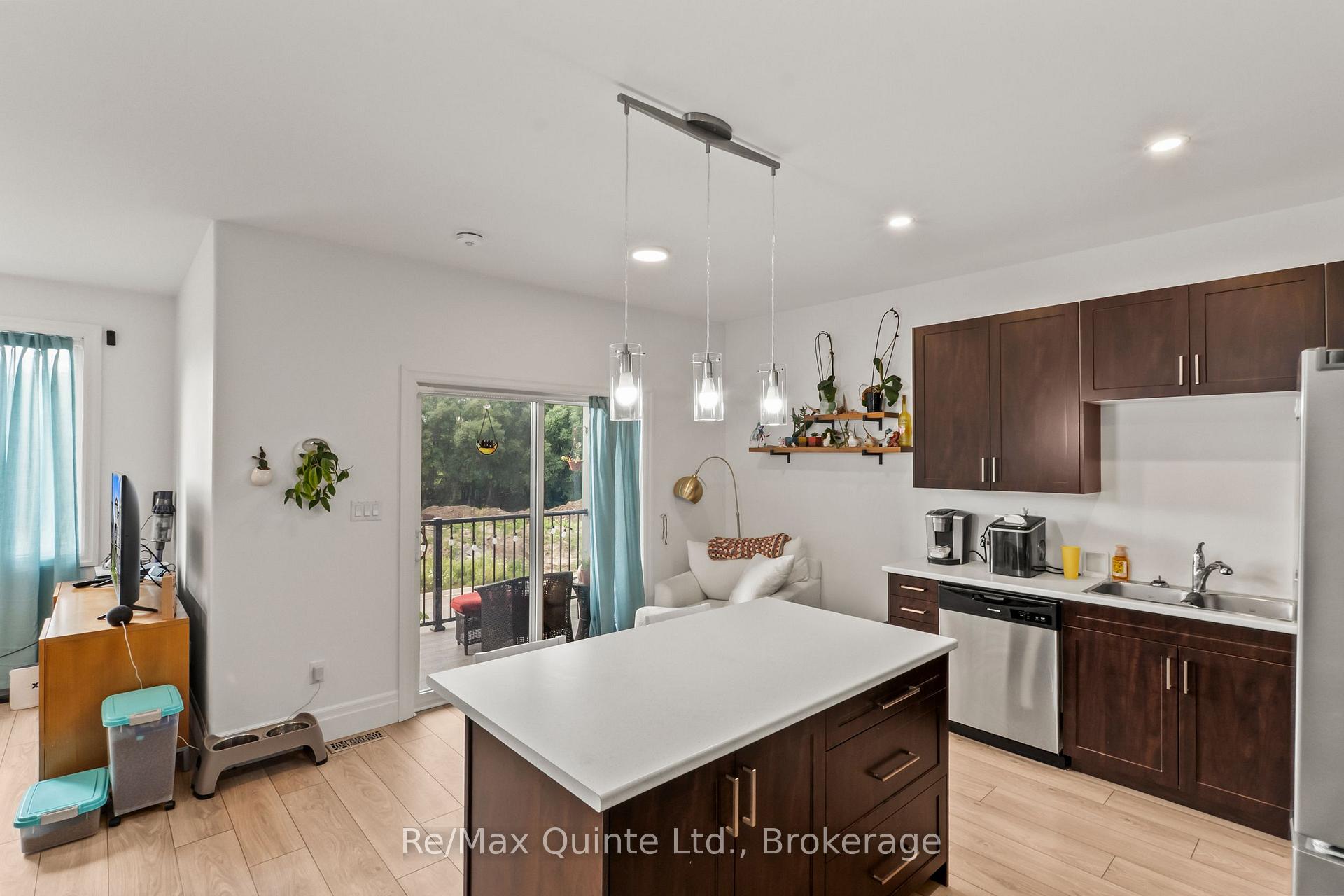 Photo 14 of 107 Buchanan Avenue, Prince Edward County, Picton Ward — HOMEH