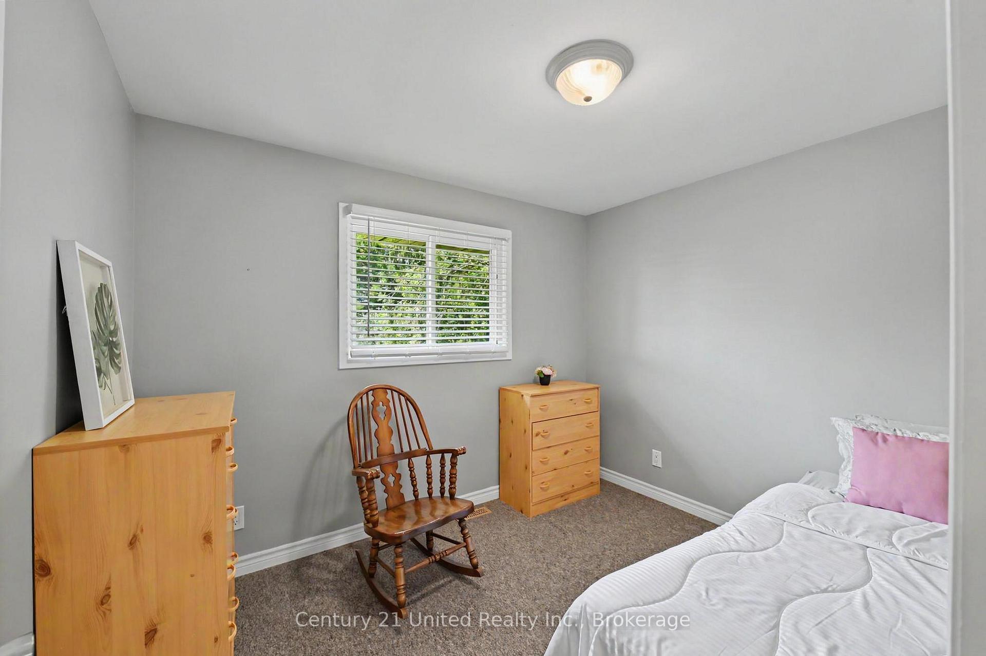 Photo 13 of 815 Stewart Drive, Peterborough, Ashburnham Ward 4 — HOMEH