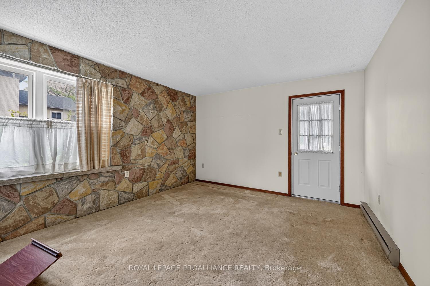 Photo 13 of 390 James Street W, Prescott, Prescott — HOMEH