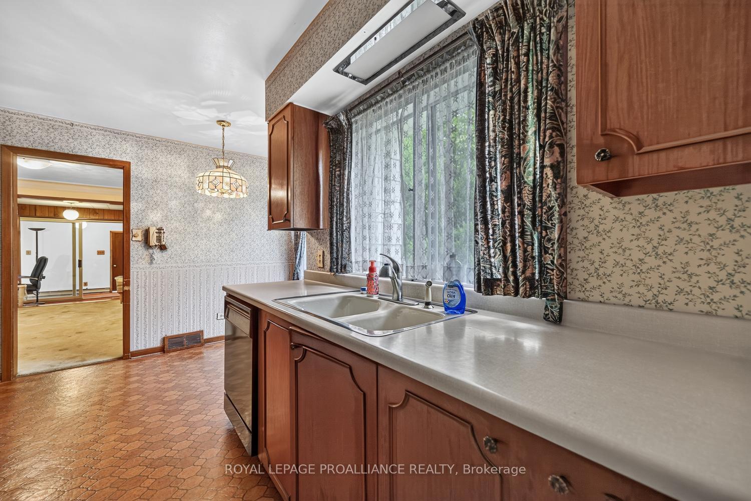 Photo 16 of 390 James Street W, Prescott, Prescott — HOMEH