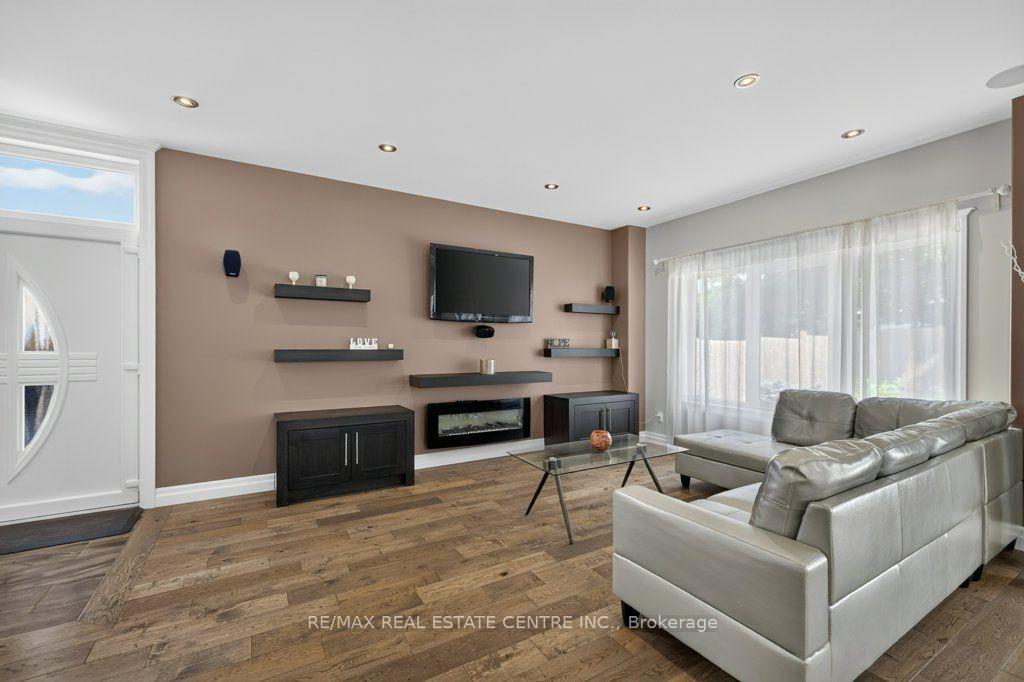 Photo 7 of 236 Neilson Avenue, Waterloo, Downtown Waterloo — HOMEH
