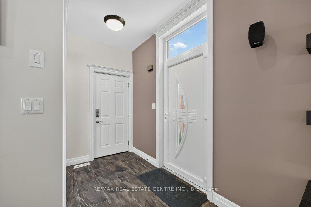 Photo 8 of 236 Neilson Avenue, Waterloo, Downtown Waterloo — HOMEH