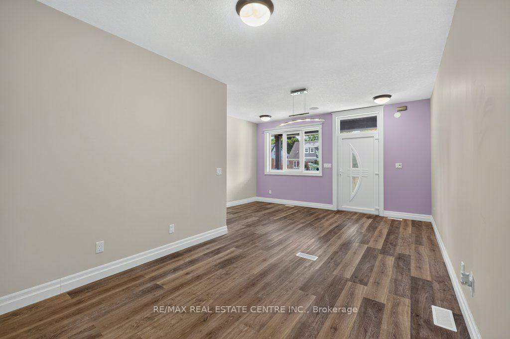 Photo 10 of 236 Neilson Avenue, Waterloo, Downtown Waterloo — HOMEH