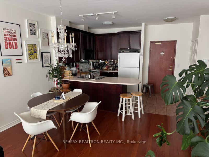 Photo 5 of Unit 714, 980 Yonge Street, Toronto, The Annex — HOMEH