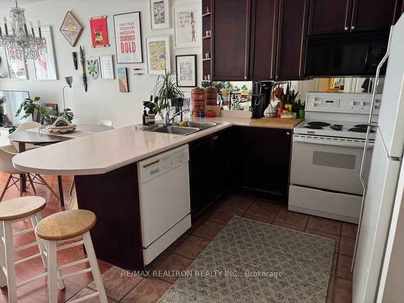 Photo 8 of Unit 714, 980 Yonge Street, Toronto, The Annex — HOMEH