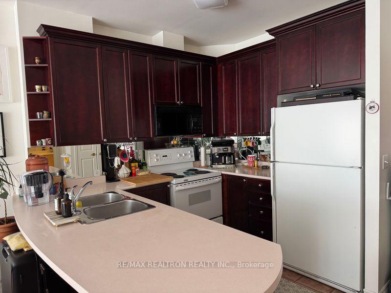 Photo 9 of Unit 714, 980 Yonge Street, Toronto, The Annex — HOMEH
