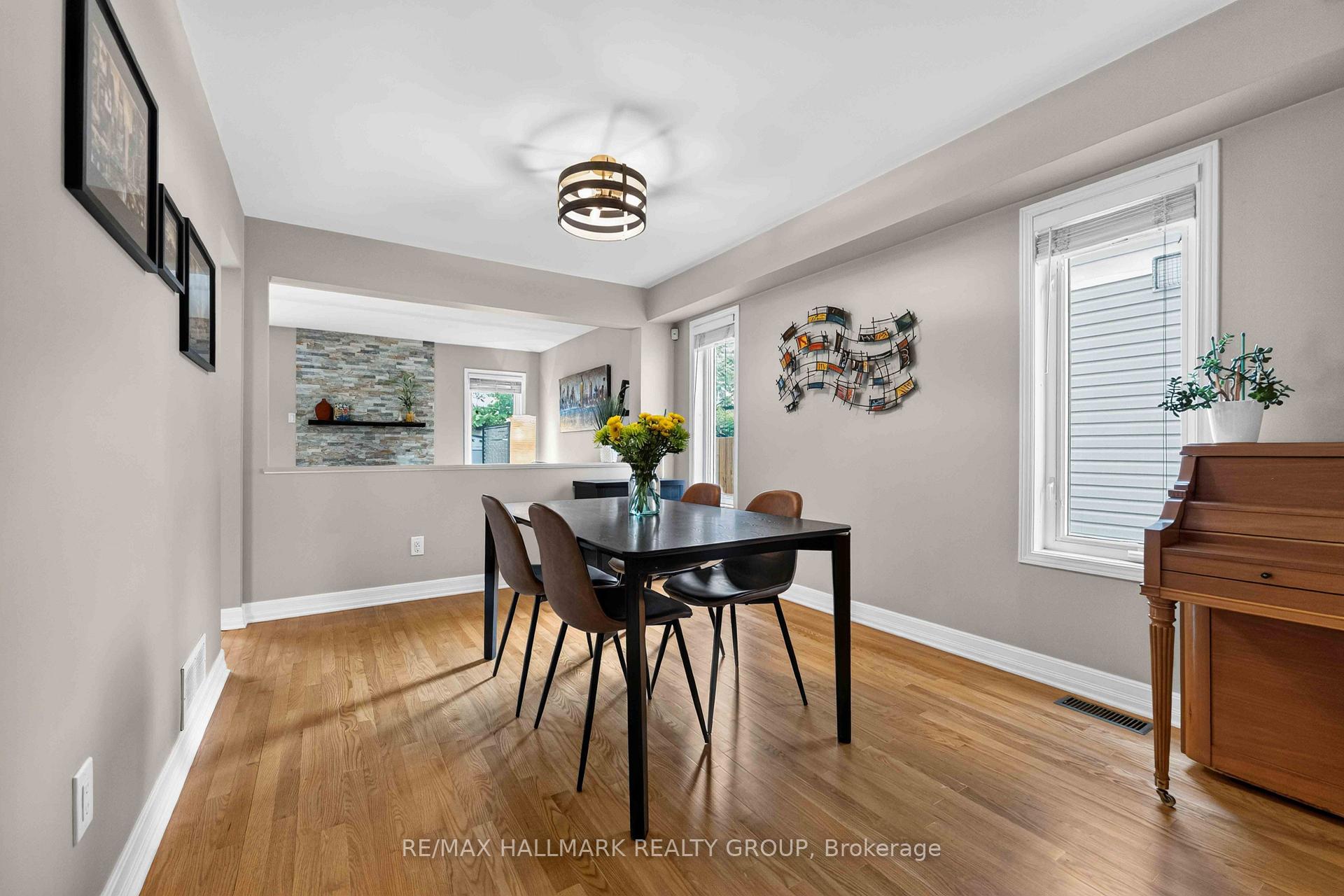 Photo 7 of 35 Coleridge Street, Ottawa, Central Park — HOMEH