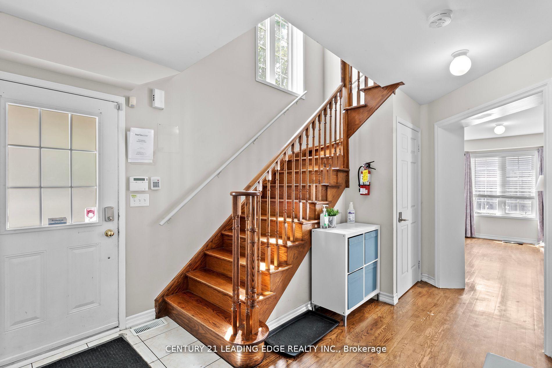 Photo 21 of 1 Delight Way, Whitby, Brooklin — HOMEH