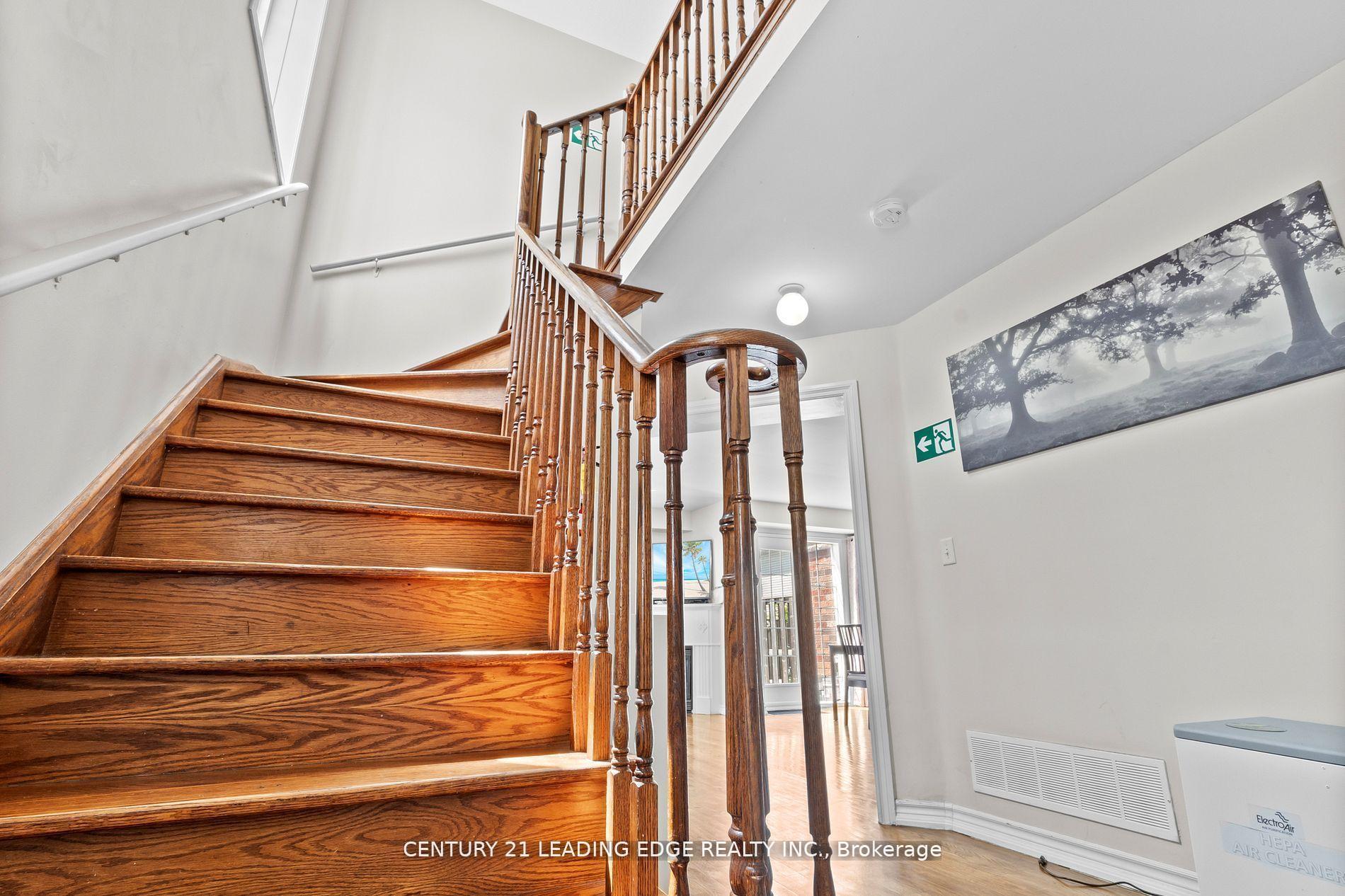 Photo 22 of 1 Delight Way, Whitby, Brooklin — HOMEH