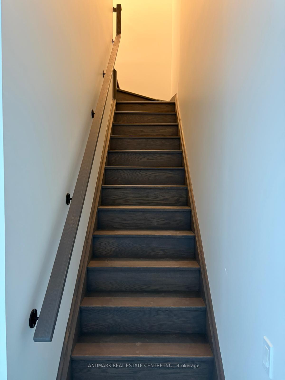 Photo 7 of Unit 212, 10 Flavelle Trail, Vaughan, Steeles West Industrial — HOMEH