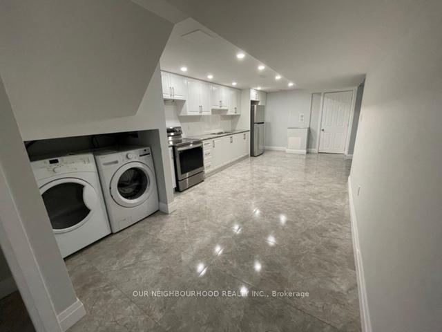 Photo 5 of Unit B, 437 Fernhill Boulevard, Oshawa, McLaughlin — HOMEH