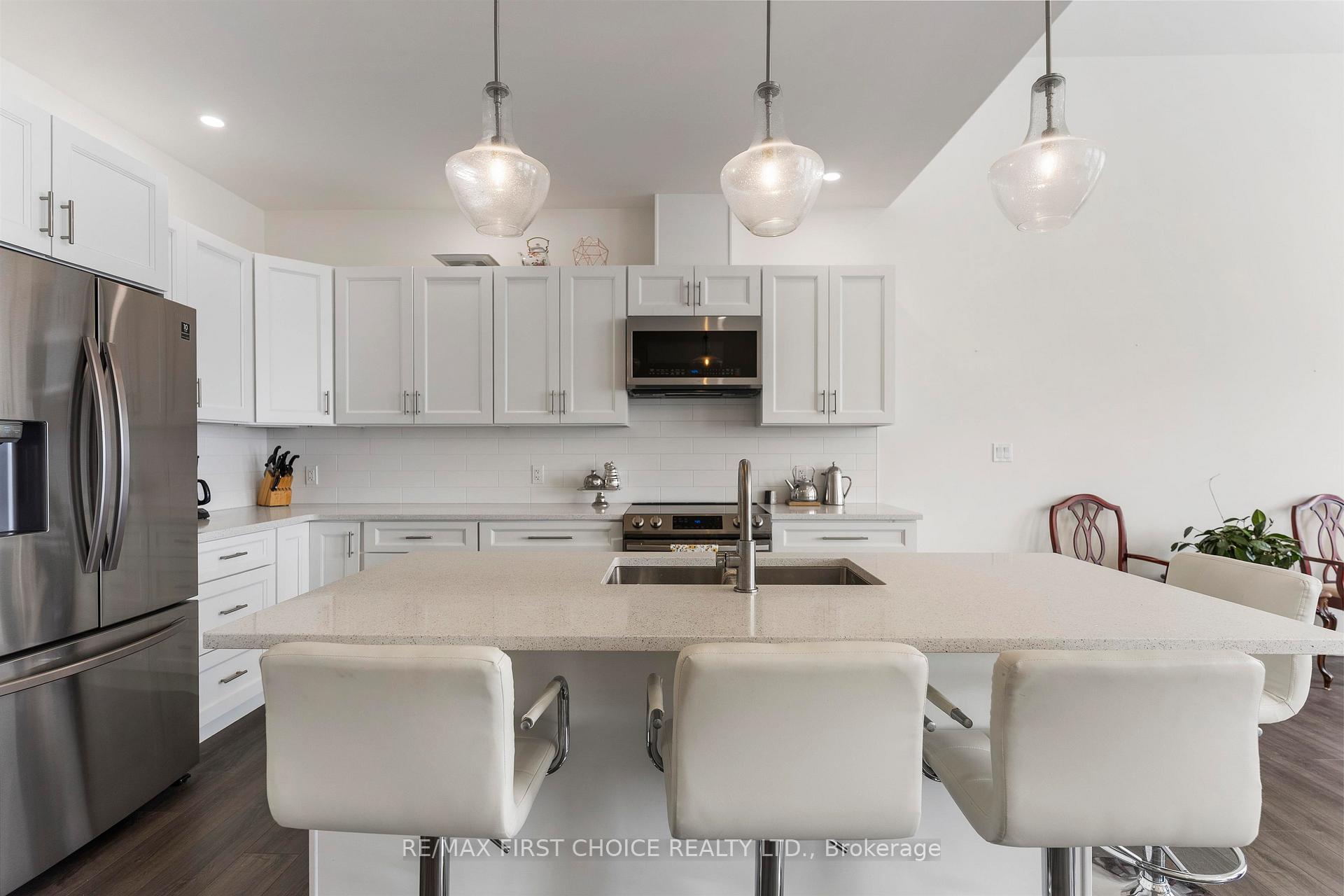 Photo 6 of Unit 3404, 96 High Street, Thunder Bay, College Heights — HOMEH